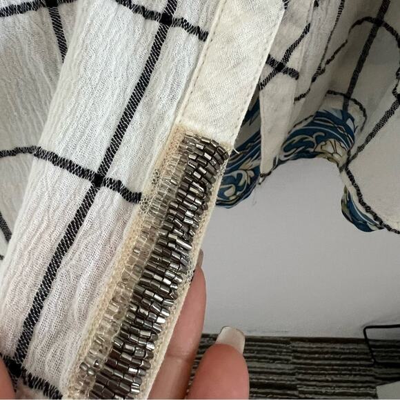 Soft Surrounding Tunic Back Floral Sheer Panel with Front Window Pane Medium P - Picture 7 of 11